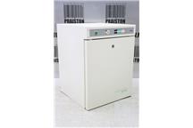 Inkubator CO2 z linia funkcyjną HERAEUS BB16