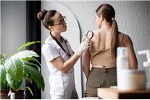 Jak usunąć przebarwienia — skuteczne metody leczenia i pielęgnacji skóry w Poznaniu